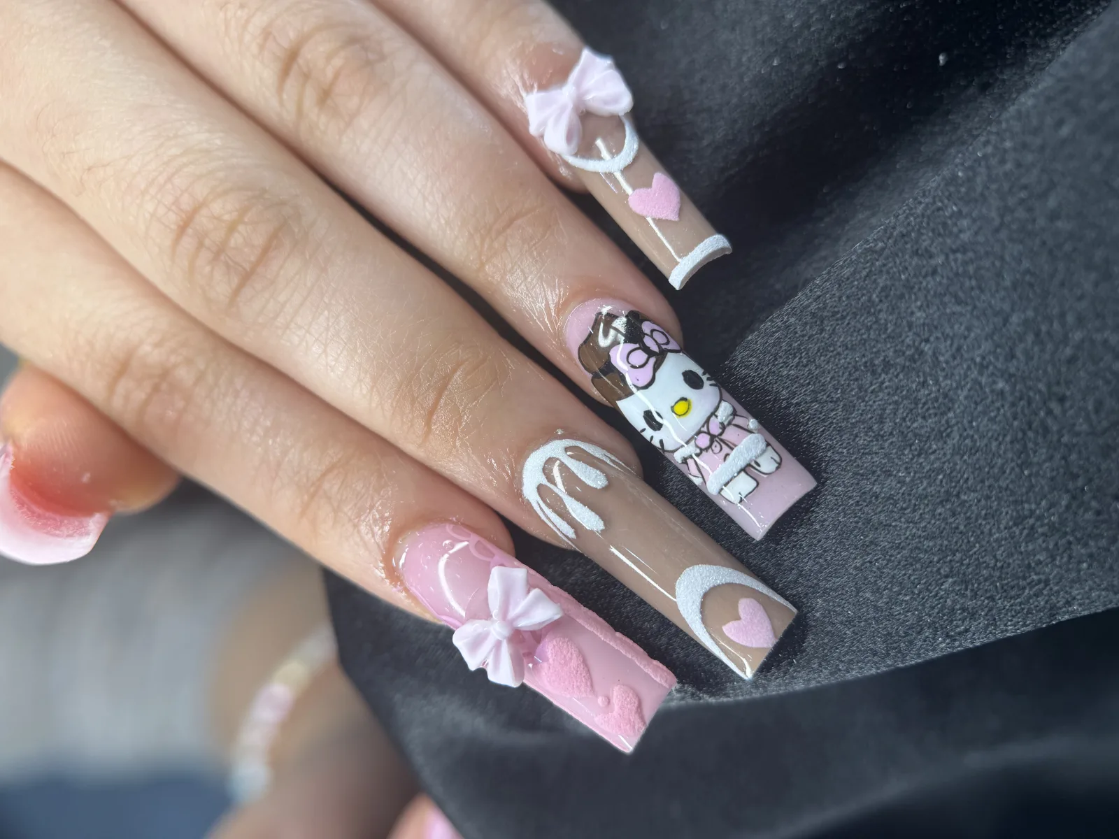 Pink Hello Kitty bow set